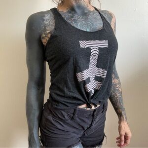 Protekt brand athletic tank top size small gray and with